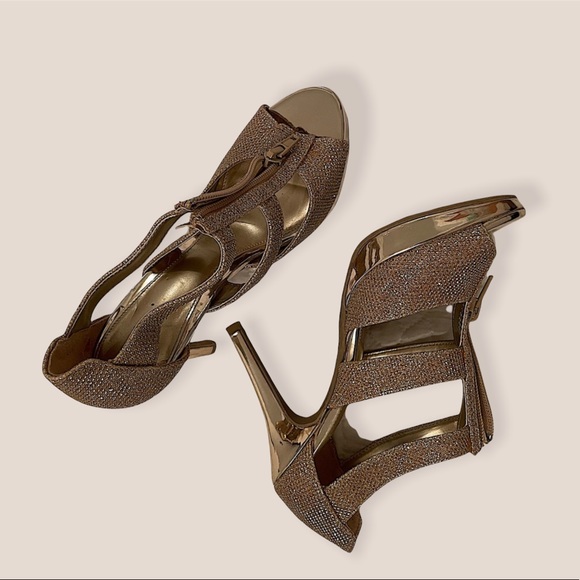 FIONI Clothing Shoes - Fioni gold heels